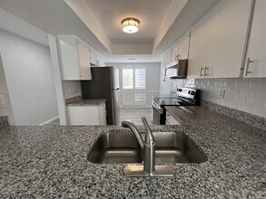 5262 Wedgewood Ln in Sarasota, FL - Building Photo - Building Photo