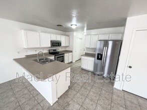 41389 W Hopper Dr in Maricopa, AZ - Building Photo - Building Photo