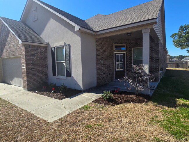 75673 Sylvia Dr in Covington, LA - Building Photo - Building Photo