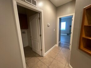 11104 Chappellet Ct in Bakersfield, CA - Building Photo - Building Photo