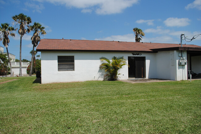 107 Mullet Creek Rd in Melbourne Beach, FL - Building Photo - Building Photo