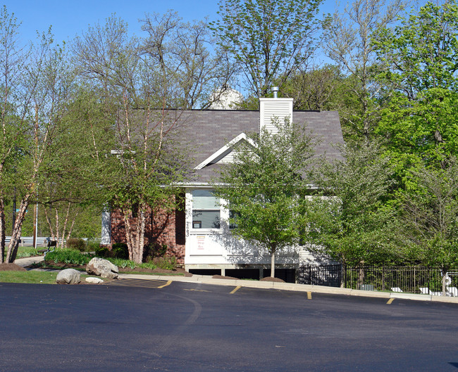 Charter Woods Apartments in Fairborn, OH - Building Photo - Building Photo