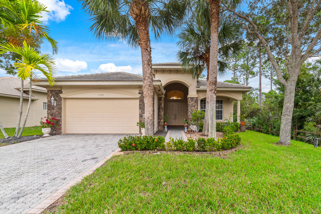 11155 Osprey Lake Ln in West Palm Beach, FL - Building Photo