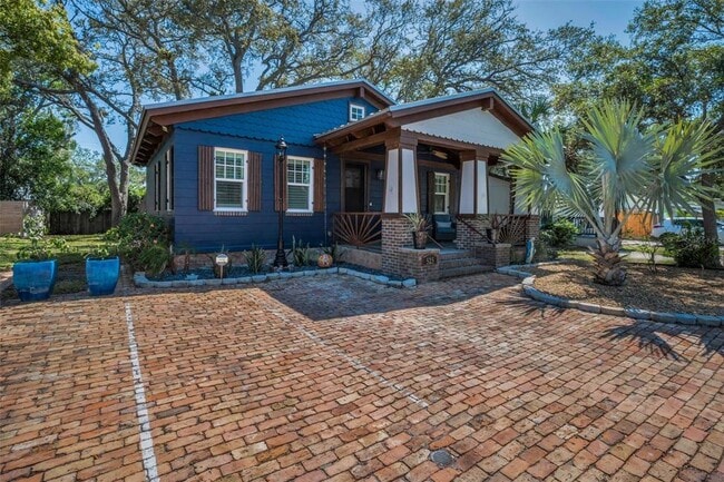 property at 525 Lexington St