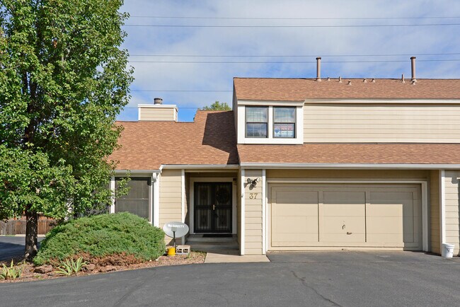 6869 W 10th Ave in Lakewood, CO - Building Photo - Building Photo