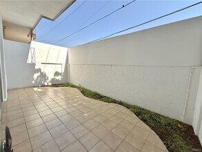 5216 Lindley Ave in Los Angeles, CA - Building Photo - Building Photo