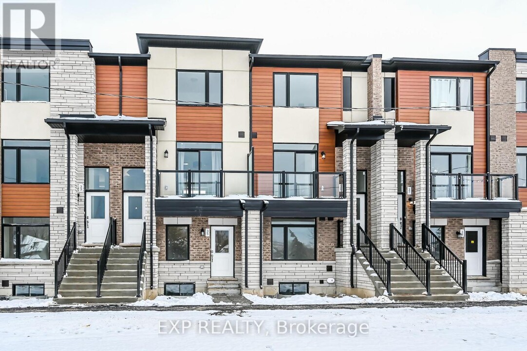 590-590 N Service Rd in Hamilton, ON - Building Photo