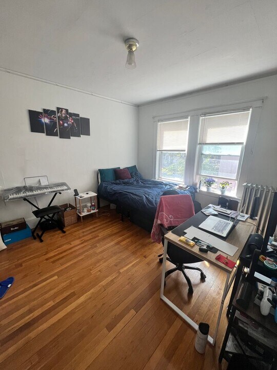 22 Commonwealth Terrace in Boston, MA - Building Photo