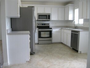 4540 3rd Ave Dr E in Bradenton, FL - Building Photo - Building Photo