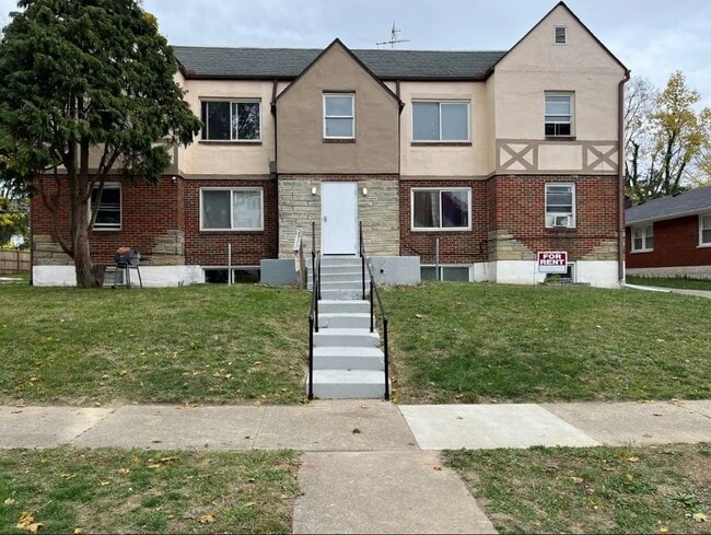 property at 1906 Elsmere Ave