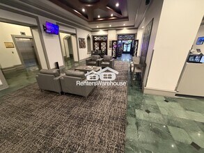 795 Hammond Dr in Atlanta, GA - Foto de edificio - Building Photo