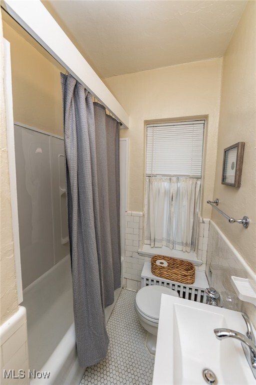 property at 2330 Euclid Heights Blvd