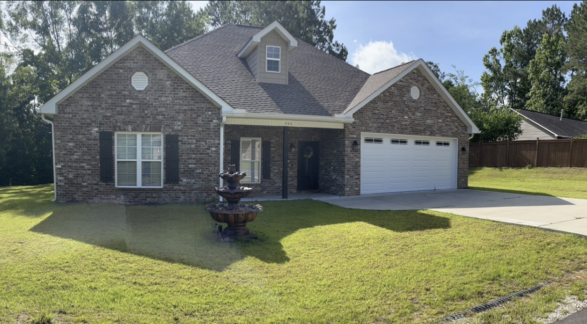 111 Grovewood Dr in Hattiesburg, MS - Building Photo