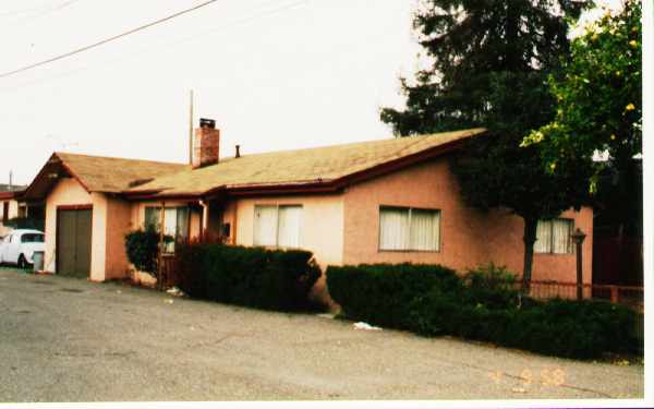 22861-22869 Grand St in Hayward, CA - Foto de edificio - Building Photo