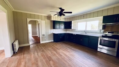 239 New Boston Rd in Fairhaven, MA - Building Photo - Building Photo