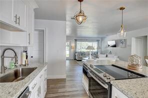 10 S Swinton Cir in Delray Beach, FL - Foto de edificio