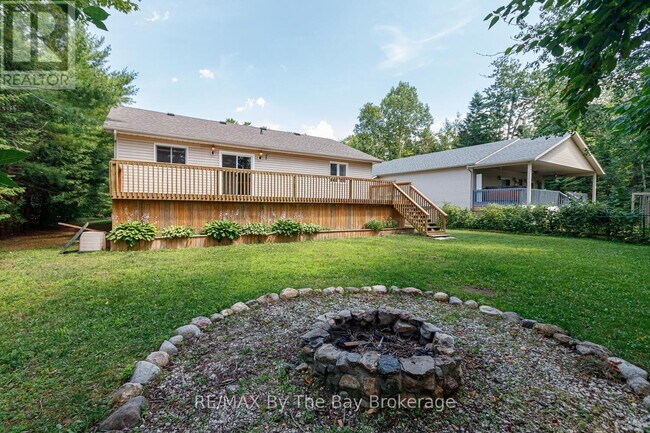 72 57th St S in Wasaga Beach, ON - Building Photo - Building Photo