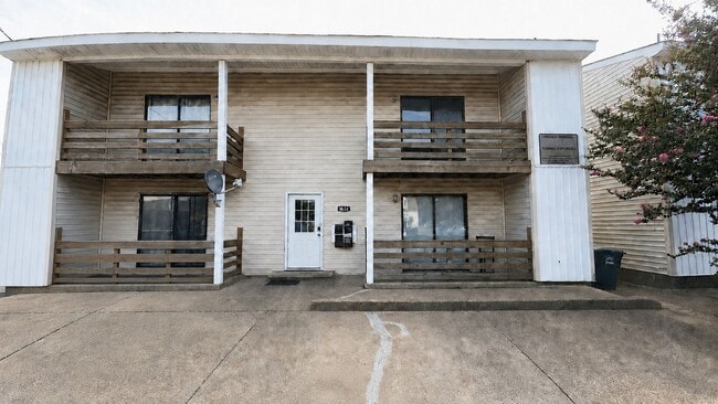 property at 9634 Elnora St