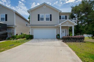 119 Farrah Ave in Niceville, FL - Building Photo