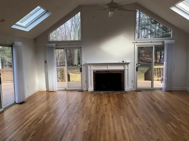 109 E Emerson Rd in Lexington, MA - Foto de edificio - Building Photo