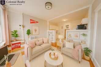 330 St Paul St in Brookline, MA - Building Photo - Building Photo