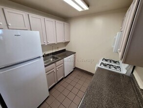 58-12 Queens Blvd-Unit -4K in Queens, NY - Building Photo - Building Photo