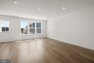 8256 Longford Rd in Millersville, MD - Building Photo - Building Photo