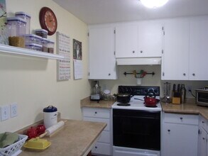 5625 SW Cherry Ave in Corvallis, OR - Building Photo - Building Photo