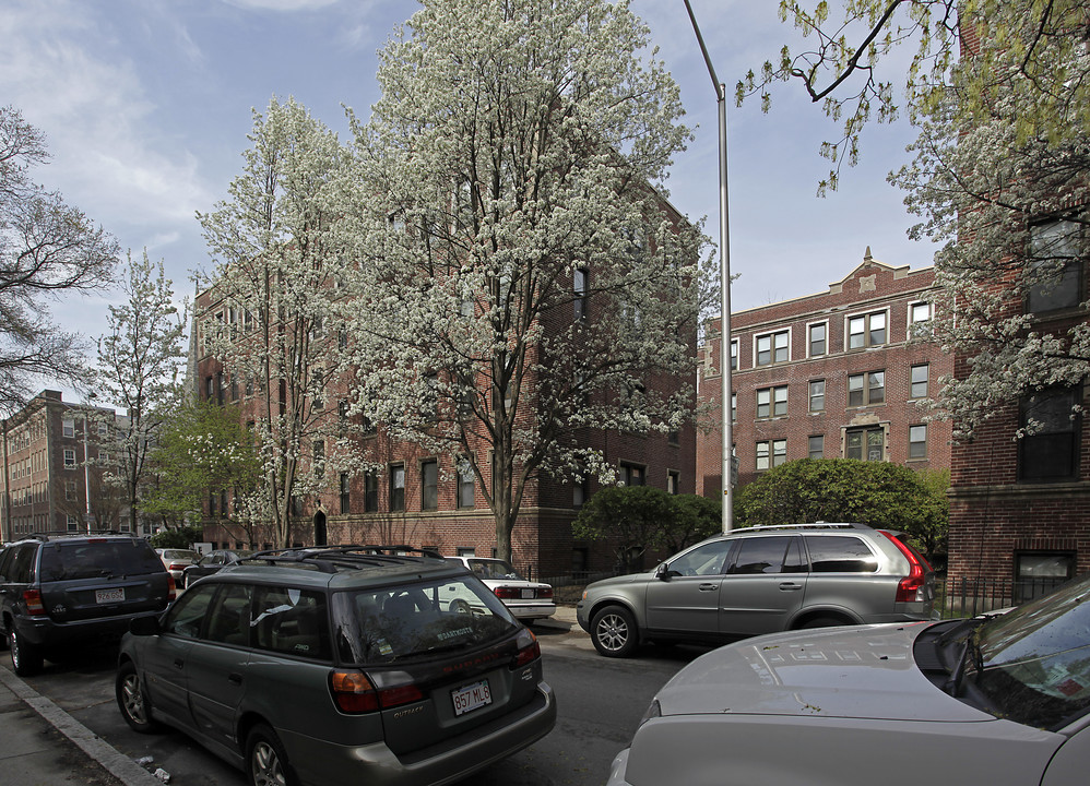 11 Ware St in Cambridge, MA - Foto de edificio