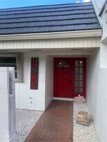 8108 SW 81st Pl in Miami, FL - Building Photo