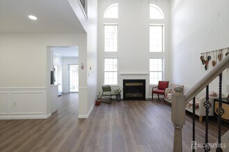 42 Pennsbury Way in East Brunswick, NJ - Building Photo - Building Photo