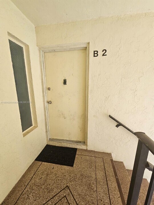 4857 Sable Pine Cir in West Palm Beach, FL - Foto de edificio