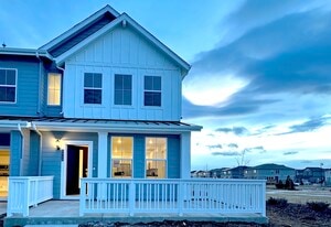 5449 Euclid Dr in Timnath, CO - Building Photo