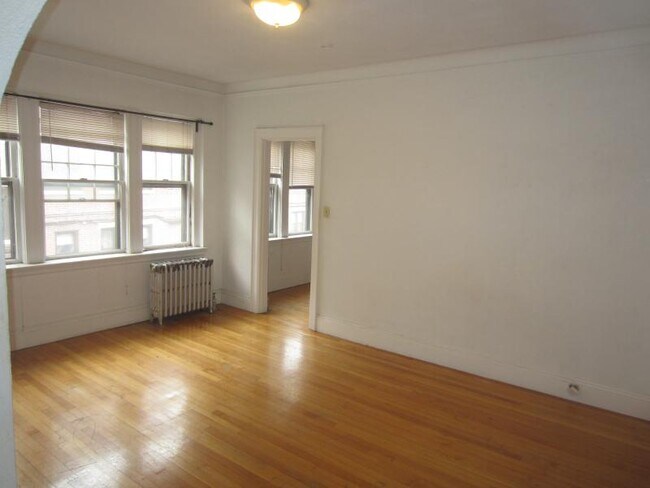 4 Chiswick Rd, Unit 24 in Boston, MA - Foto de edificio - Building Photo
