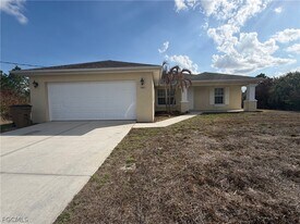 1405 W 13th St in Lehigh Acres, FL - Building Photo
