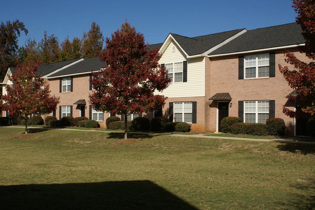 Shoal Creek Apartments in Athens, GA - Building Photo