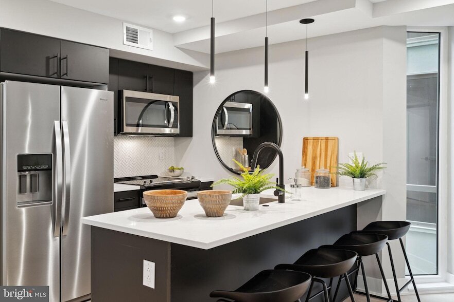 6604 Ridge Ave, Unit UNIT 411 in Philadelphia, PA - Building Photo