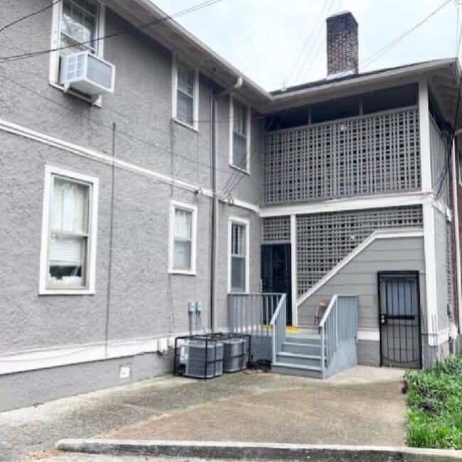 Harbert Court Apartments - Central Gardens in Memphis, TN - Foto de edificio - Building Photo