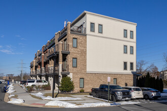 Ashburn Overlook in Ashburn, VA - Building Photo - Building Photo