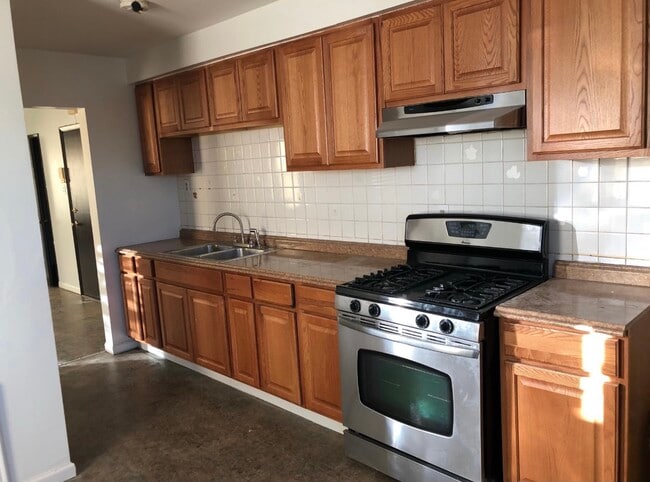 3139 S Parnell Ave, Unit #3, Unit #3