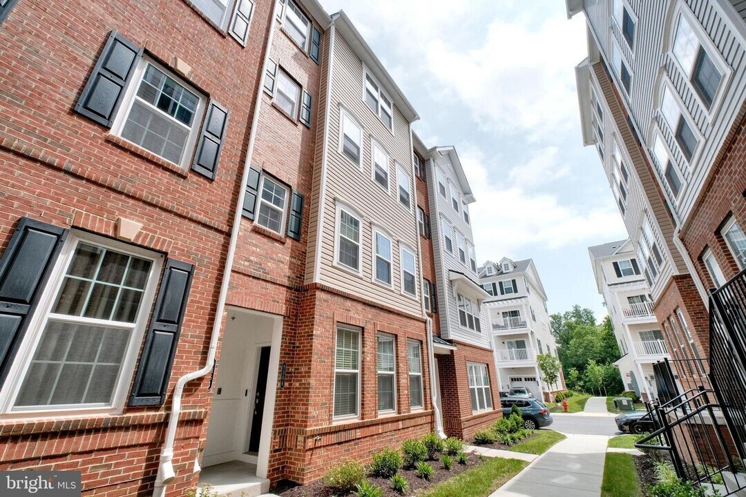 9366 Seney Ln in Owings Mills, MD - Building Photo
