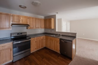 Island View Apartments in Portland, ME - Building Photo - Building Photo