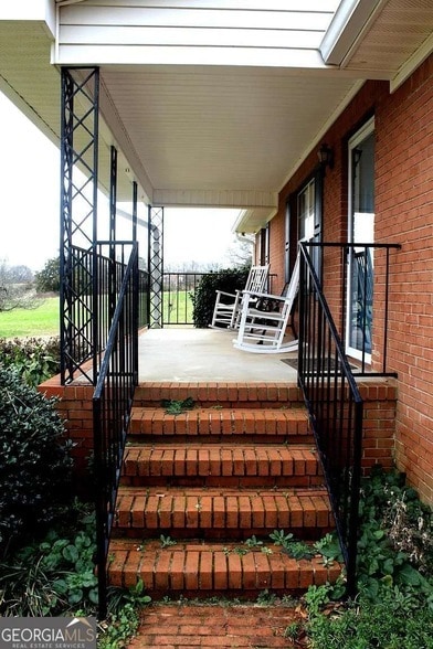 2300 Colham Ferry Rd in Watkinsville, GA - Foto de edificio - Building Photo