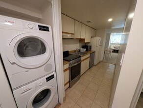 818 A St SE in Washington, DC - Building Photo - Building Photo