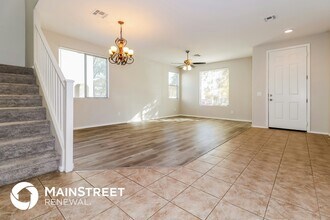 15418 W Laurel Ln in Surprise, AZ - Foto de edificio - Building Photo