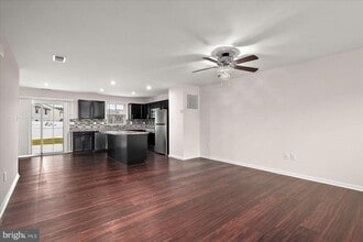 38369 Elizabeth Ln in Delmar, DE - Foto de edificio - Building Photo