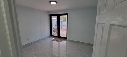 2790 NW 3rd St in Miami, FL - Building Photo - Building Photo