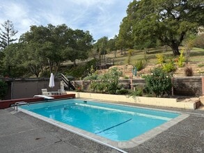 840 Idylberry Rd in San Rafael, CA - Building Photo - Building Photo