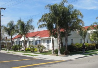 Carlton Court in Tracy, CA - Building Photo - Building Photo