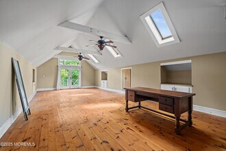 525 Cooper Rd in Red Bank, NJ - Building Photo - Building Photo